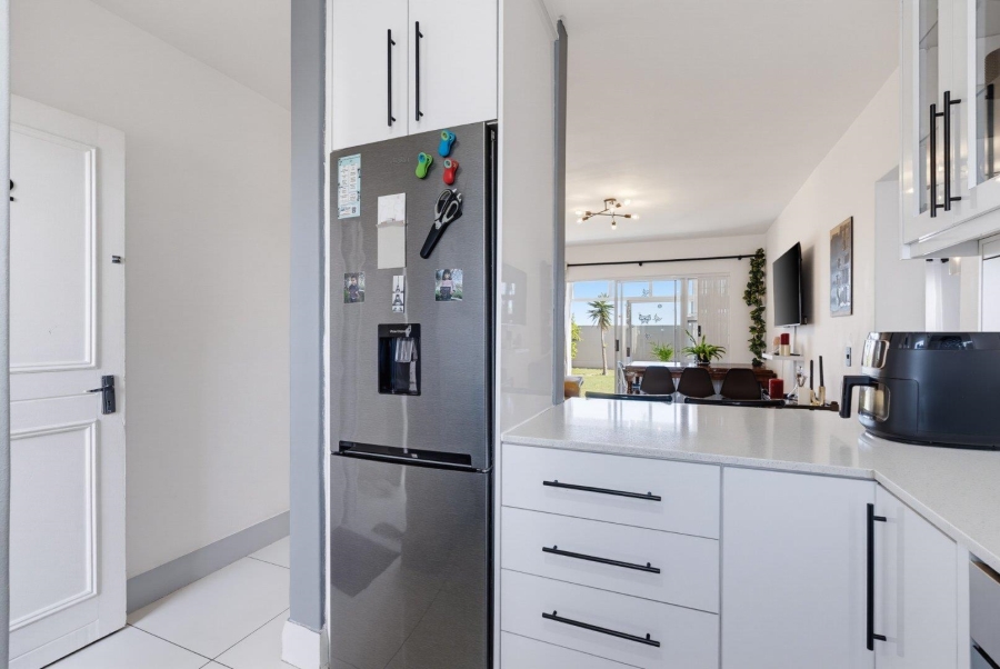 2 Bedroom Property for Sale in Milnerton Western Cape
